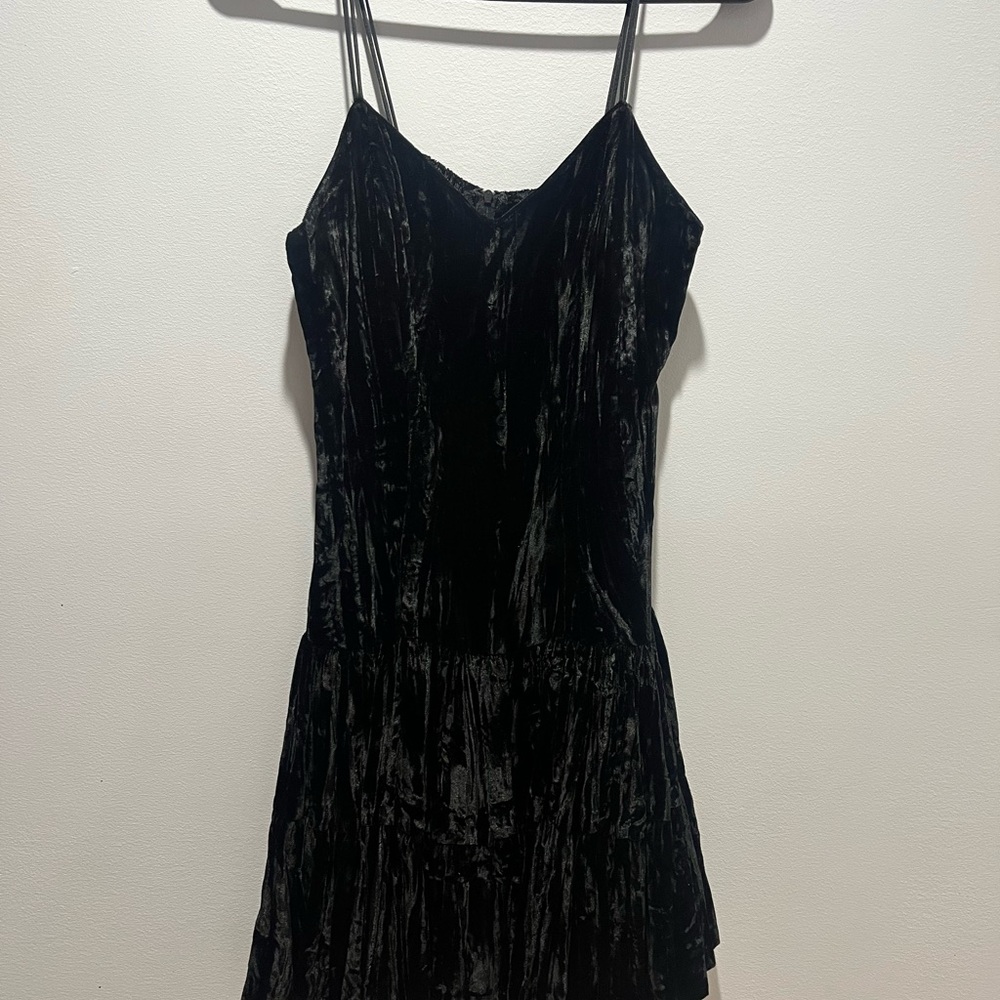 Women's L Vintage Betsy Johnson mini Smocked dress. Crushed‎ black velvet/straps